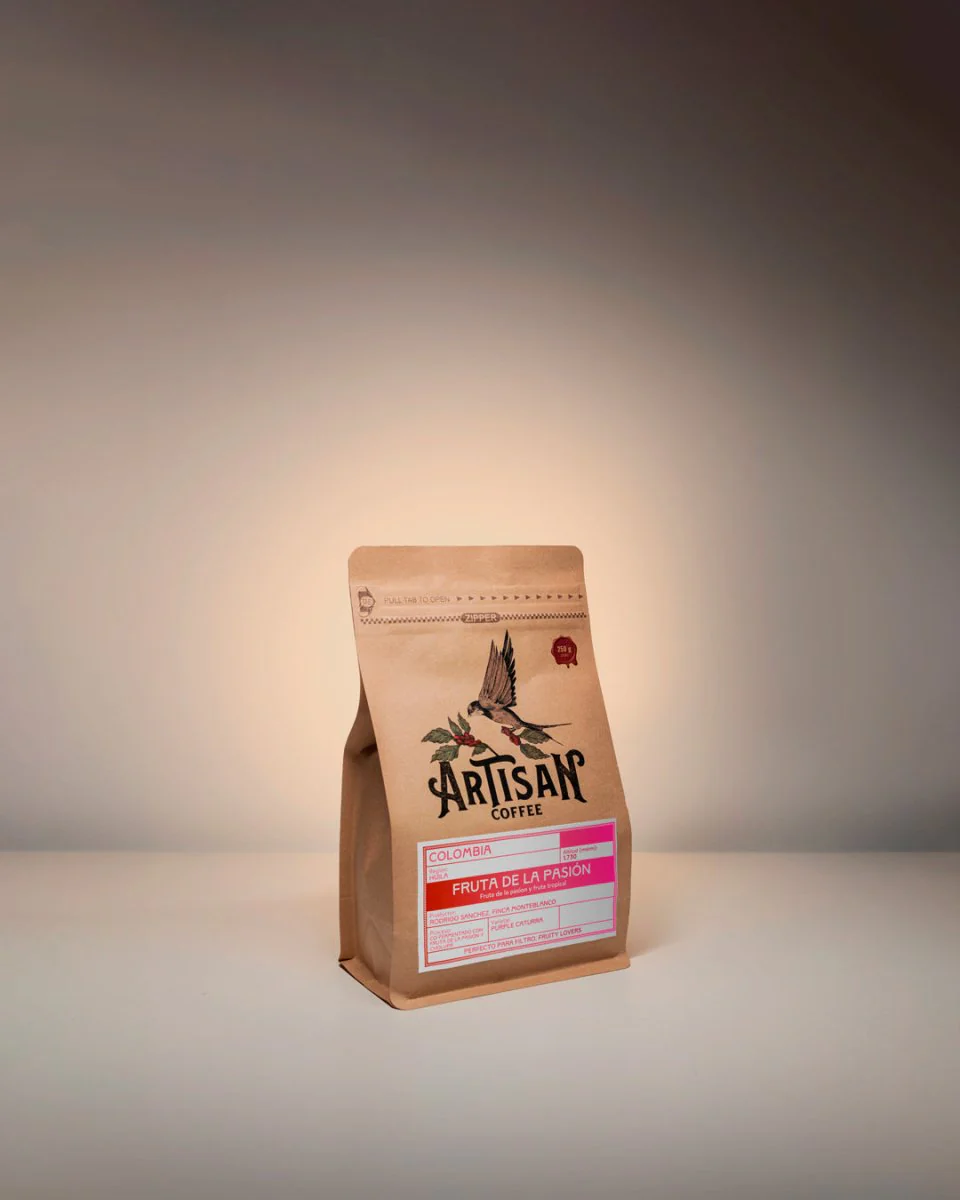 Fruta de la Pasión. Monteblanco. Café de Colombia. Cofermentado